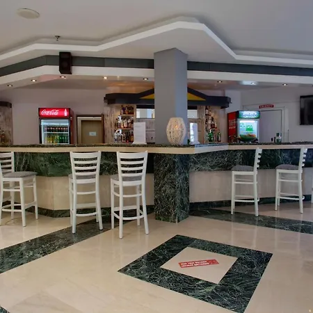 Luna 4* Nisipurile de Aur