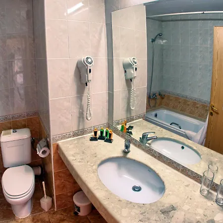 Luna 4* Nisipurile de Aur