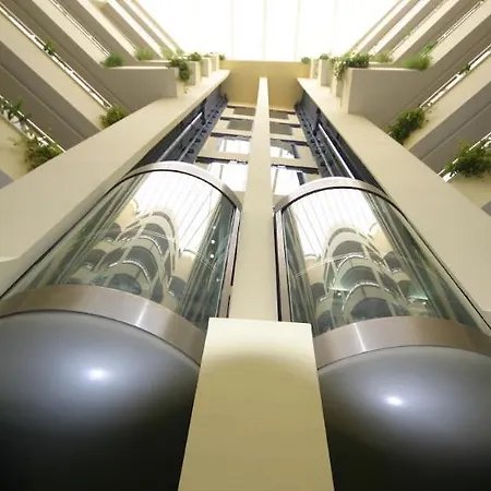 Luna 4* Nisipurile de Aur