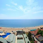 Luna 4* Златни пясъци