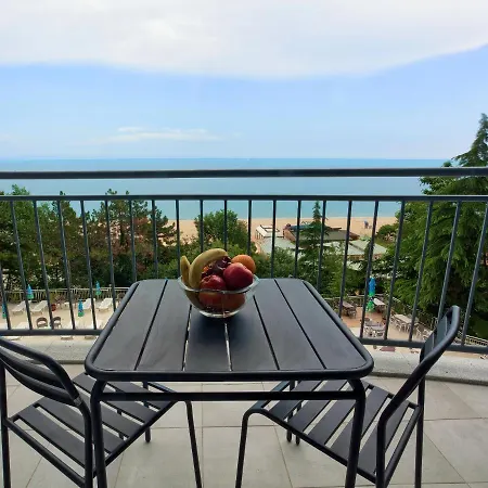 Luna - 4* Golden Sands