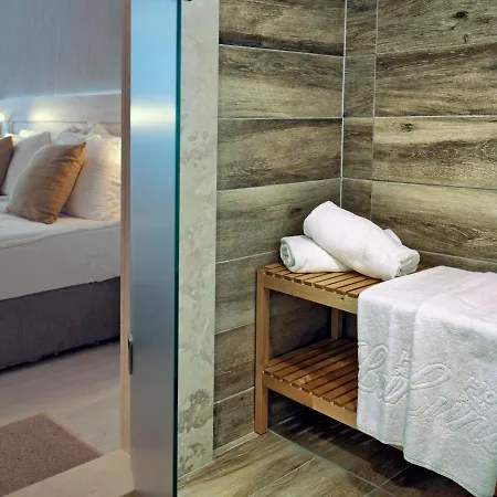 Luna מלון גולדן סנדס