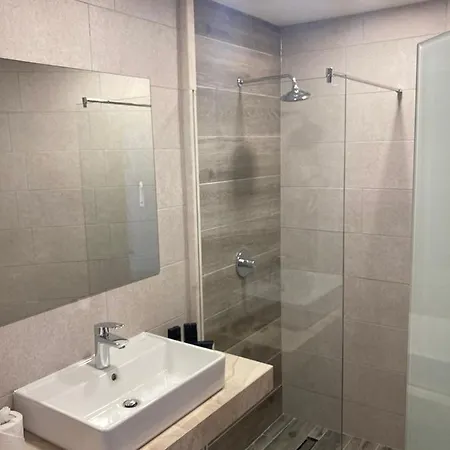 Luna 4* גולדן סנדס