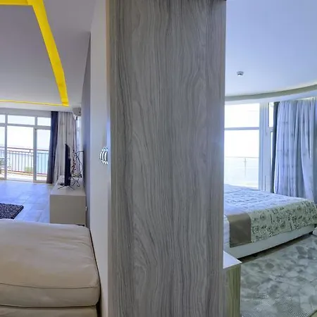Luna - Hotel Golden Sands