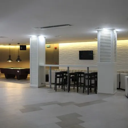 酒店 Luna 4*