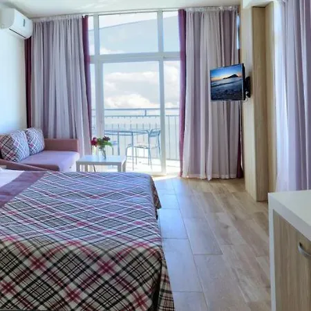 Luna - 4* Golden Sands
