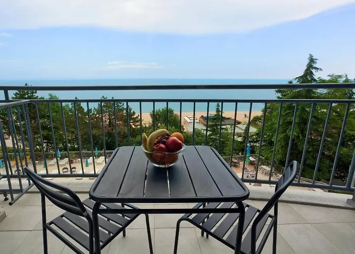 Luna - 4* Golden Sands