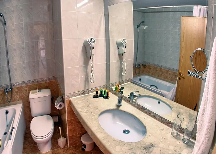 Luna - 4* Golden Sands